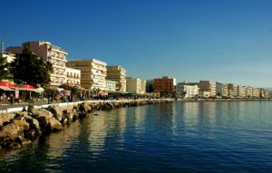 Ciudades y pueblos bonitos cerca de Atenas
