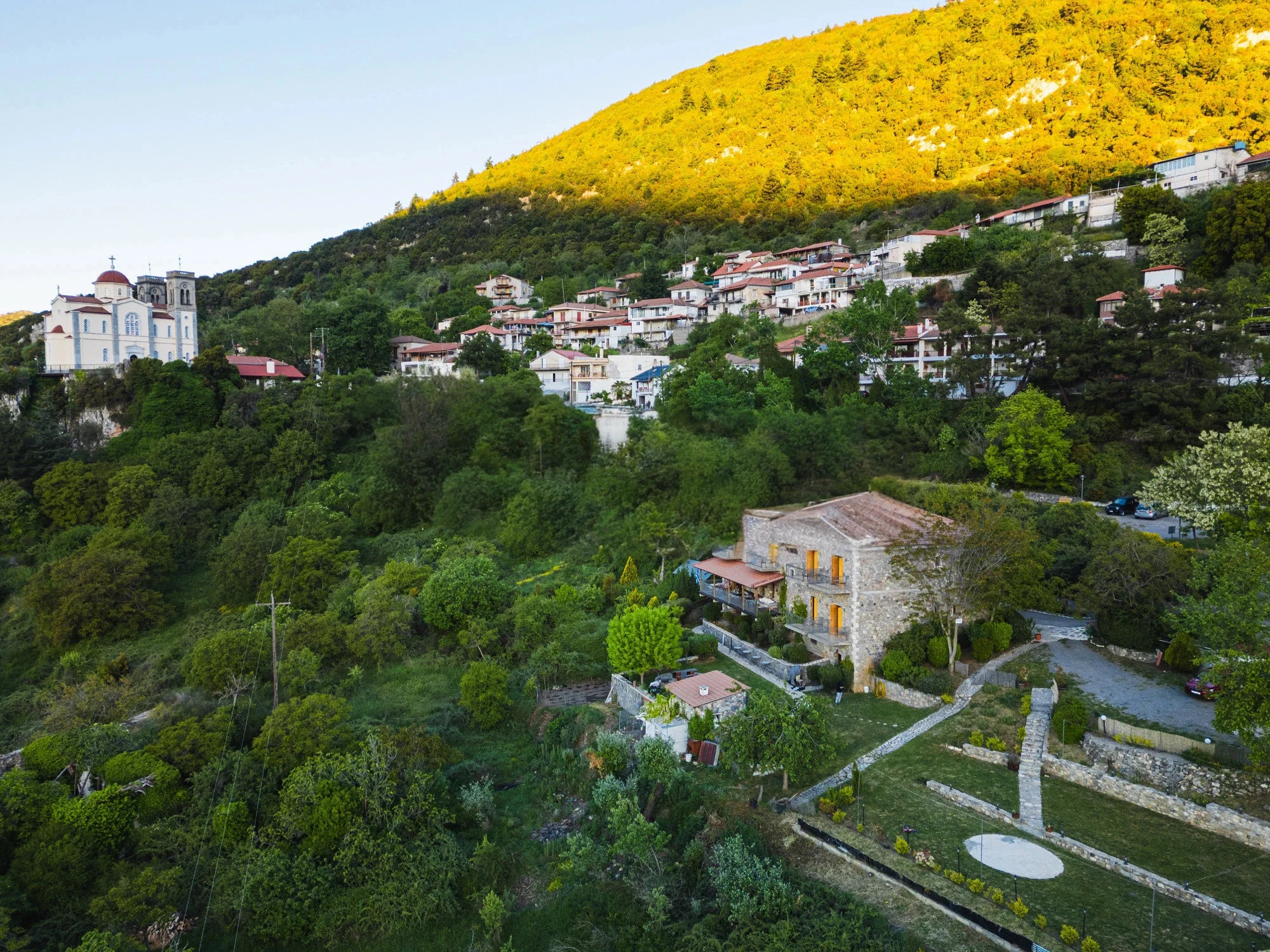 Pueblo de montaña y alojamiento rural en Arcadia